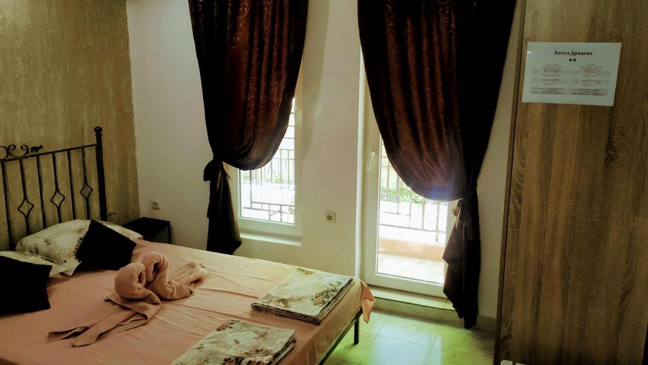 Dracena Guesthouse Ravda Exterior photo