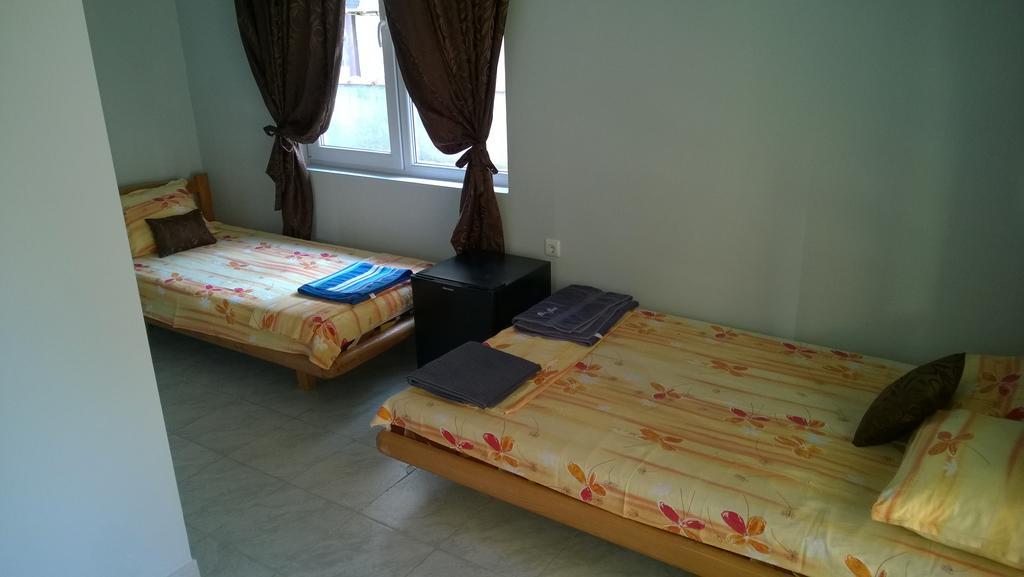Dracena Guesthouse Ravda Exterior photo